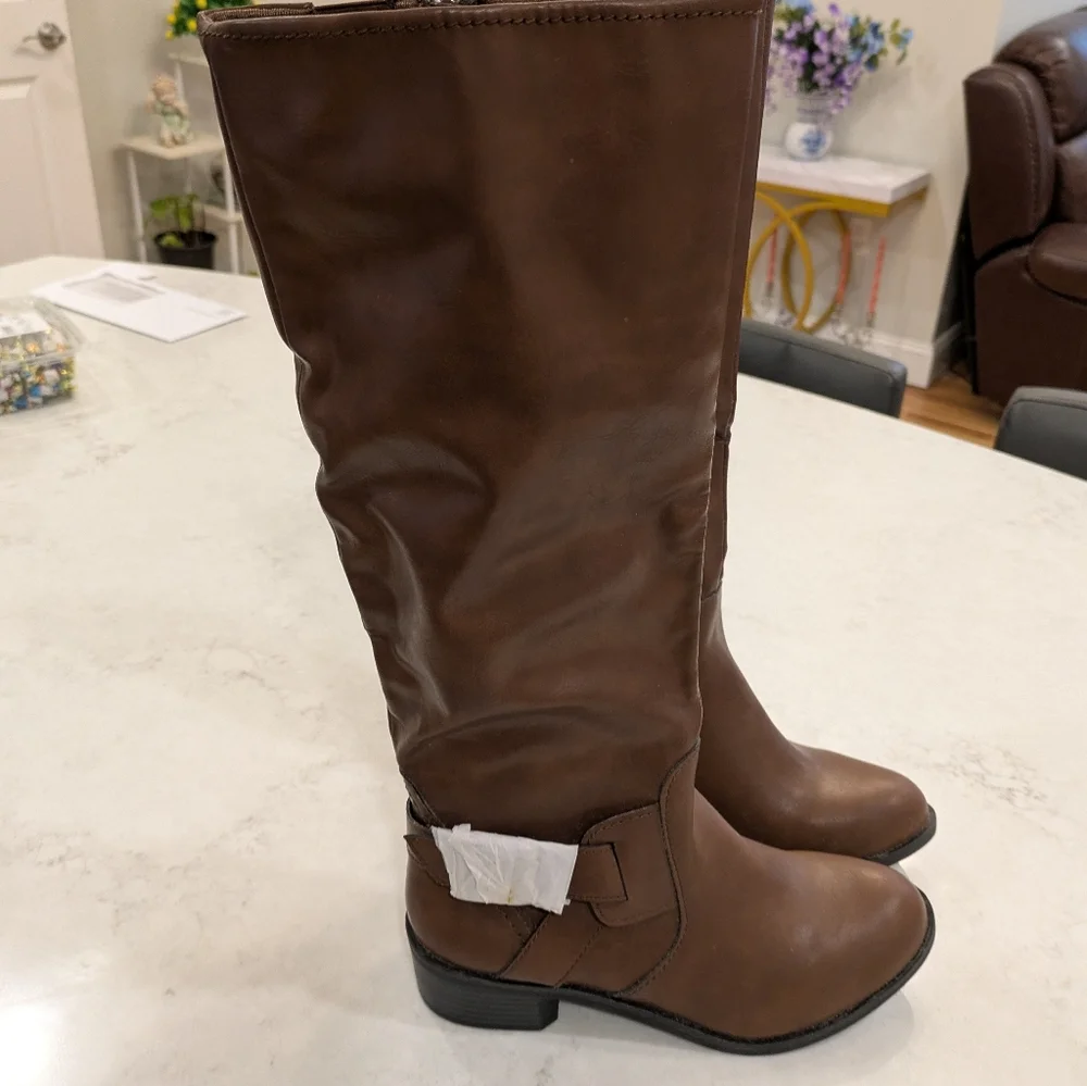 Women's Size 7 Boots